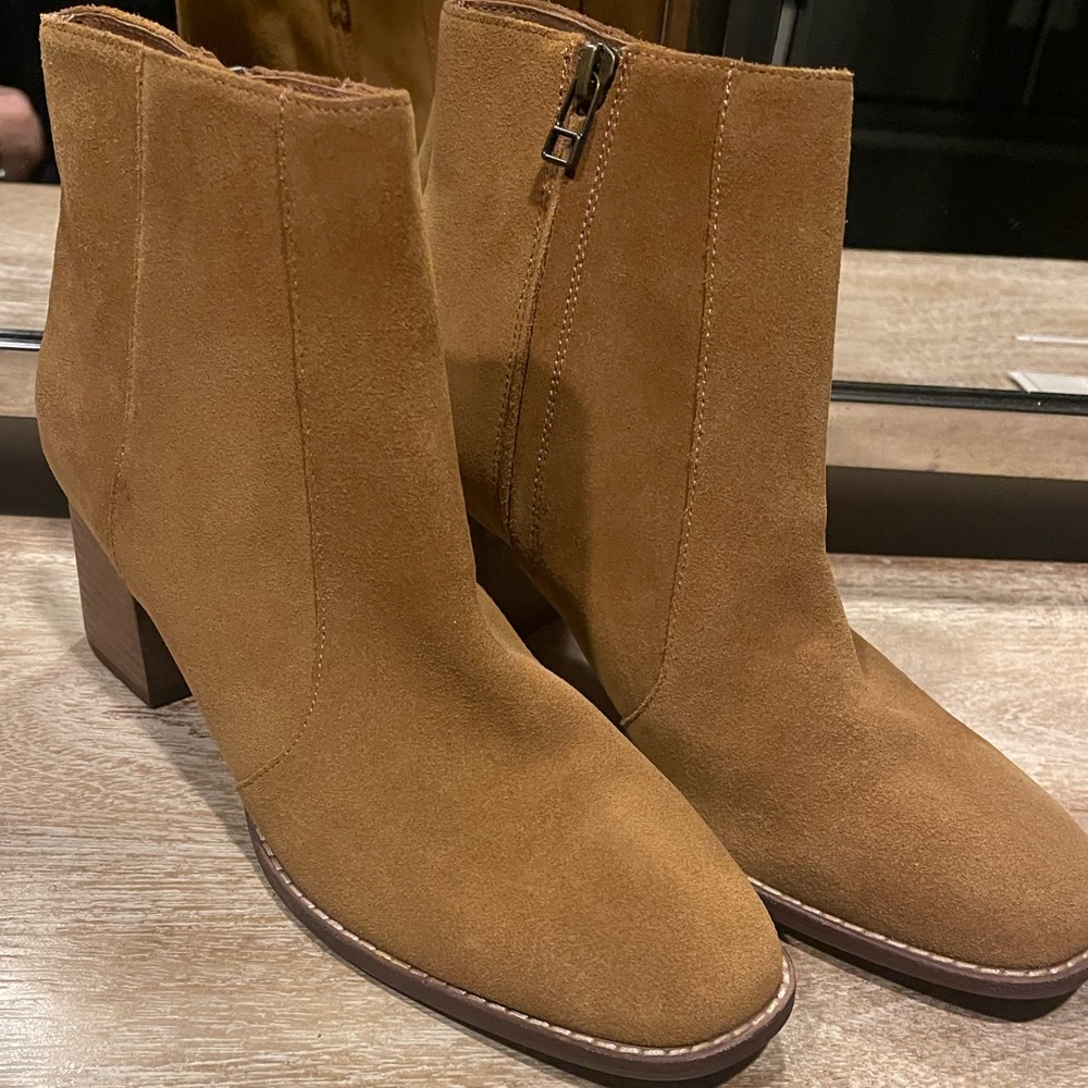 New without tags madewell suede Bryce Chelsea booties